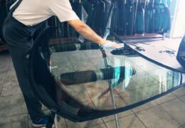 Réparation et remplacement de vitrage automobileET LE REMPLACEMENT DE VITRAGE